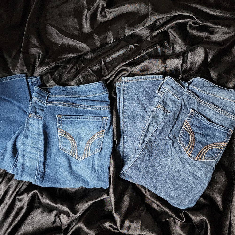 Two Pairs of Size 7 W 28 L 29 Holister Denim Skinny Jeans